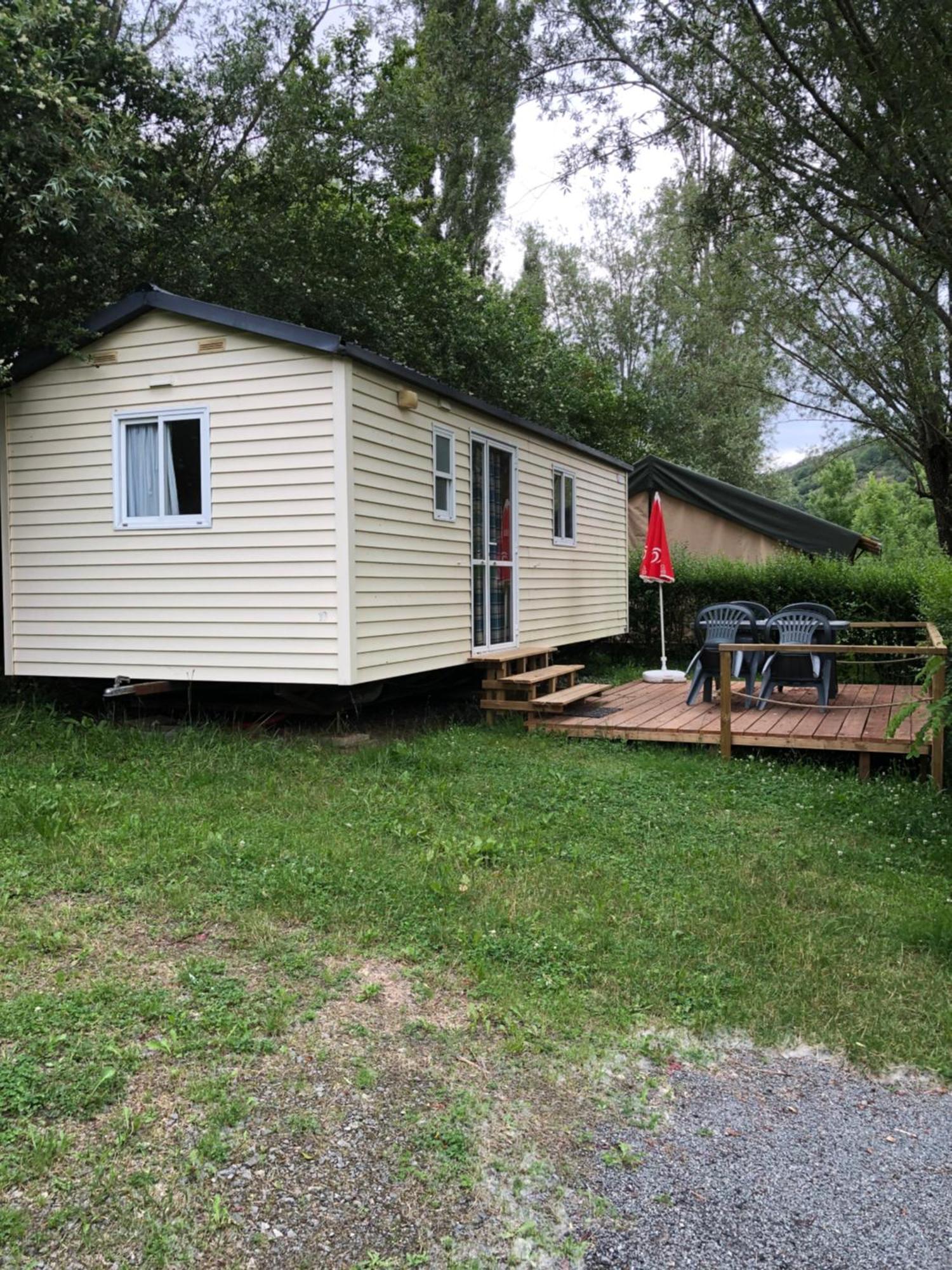 Camping Du Pont De St Gal Saint-Gal-sur-Sioule ภายนอก รูปภาพ
