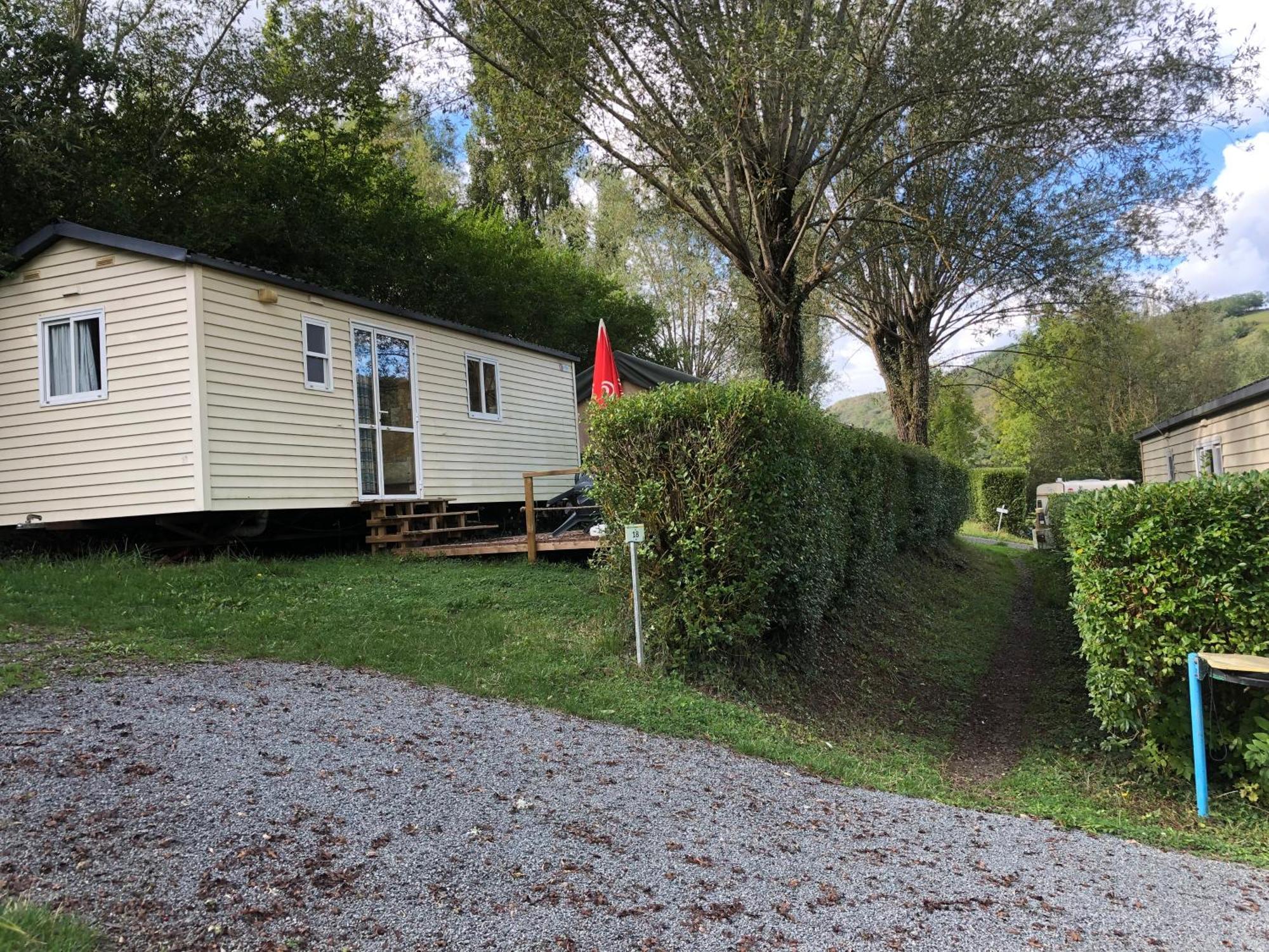 Camping Du Pont De St Gal Saint-Gal-sur-Sioule ภายนอก รูปภาพ