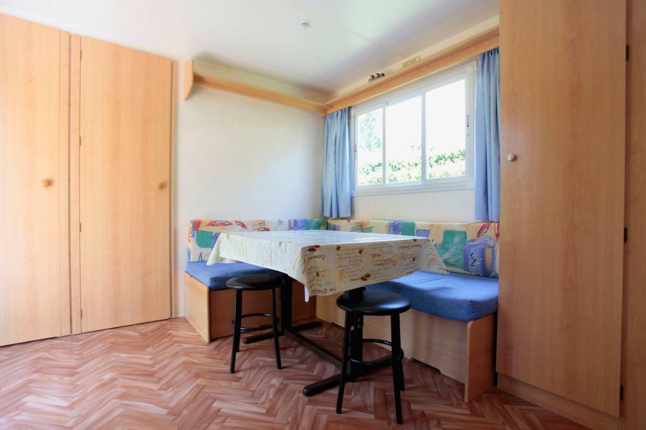 Camping Du Pont De St Gal Saint-Gal-sur-Sioule ภายนอก รูปภาพ