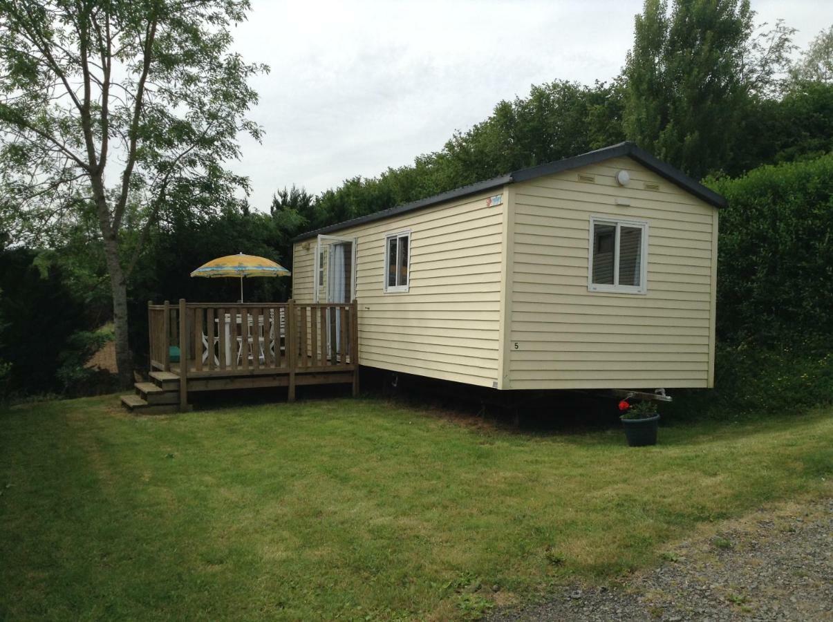Camping Du Pont De St Gal Saint-Gal-sur-Sioule ภายนอก รูปภาพ