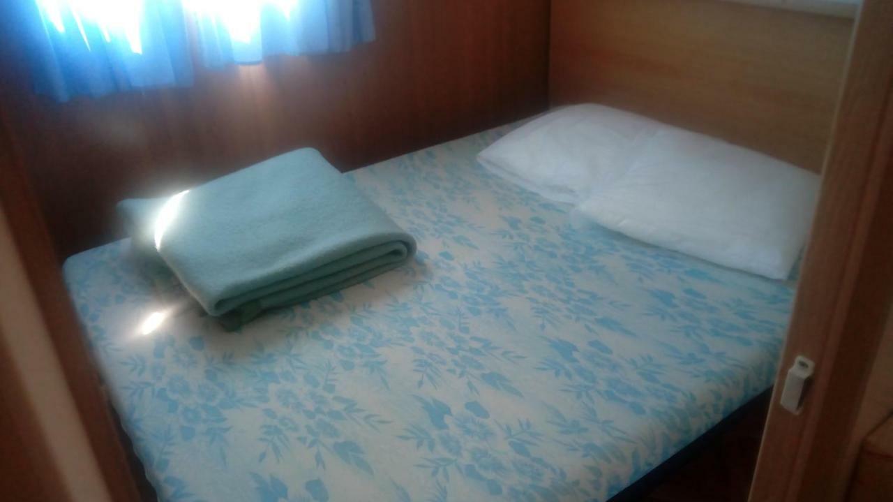 Camping Du Pont De St Gal Saint-Gal-sur-Sioule ภายนอก รูปภาพ