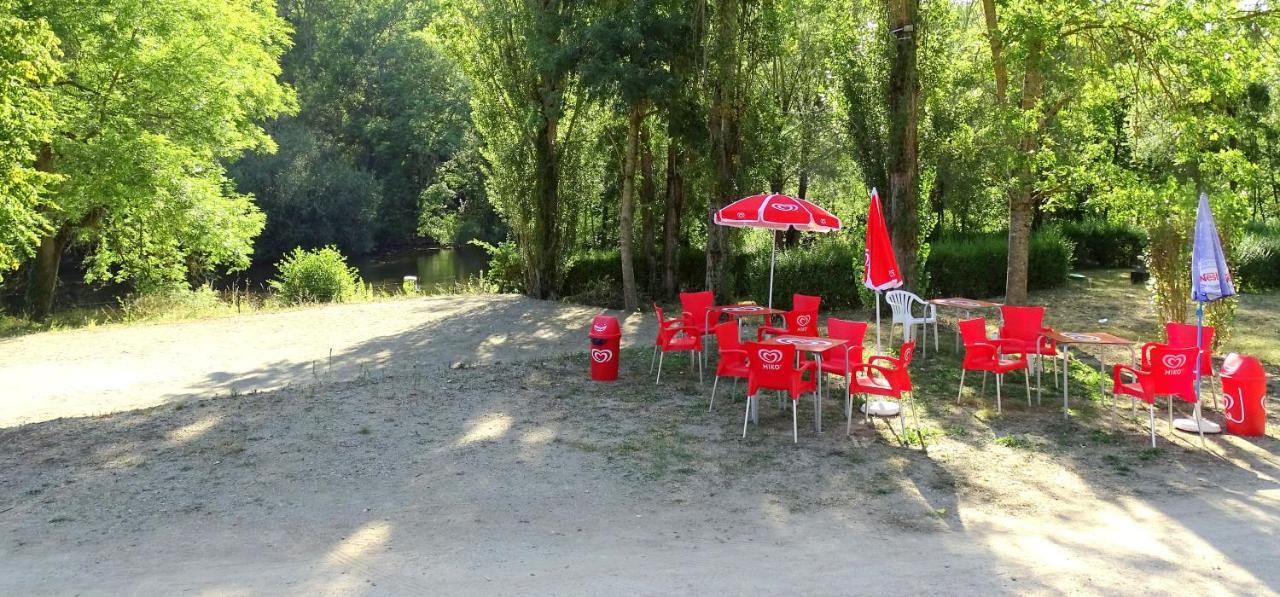 Camping Du Pont De St Gal Saint-Gal-sur-Sioule ภายนอก รูปภาพ